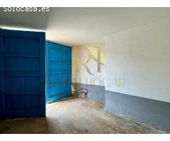 ACEBES DEL PÁRAMO: Casa con gran patio interior.