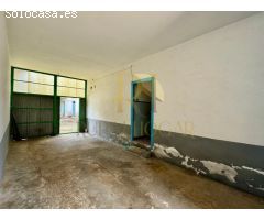 ACEBES DEL PÁRAMO: Casa con gran patio interior.