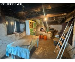 Gran Caserón con patio y estancias varias