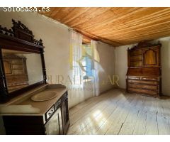 Gran Caserón con patio y estancias varias