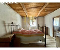 Gran Caserón con patio y estancias varias