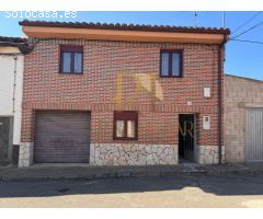 Casa a la venta en Ardón.