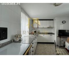 Casa con gran jardín en el corazón de Santa Marina del Rey