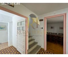 Casa con gran jardín en el corazón de Santa Marina del Rey