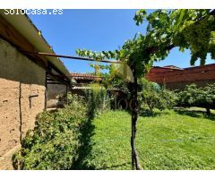 Casa con gran jardín en el corazón de Santa Marina del Rey