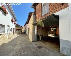 Casa con gran jardín en el corazón de Santa Marina del Rey