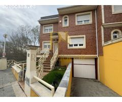Chalet adosado en urbanización la Legua: Carbajal de la Legua
