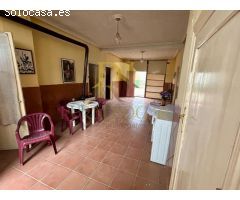 SANTIBAÑEZ DE LA ISLA: Gran casa con tejado completamente nuevo!!