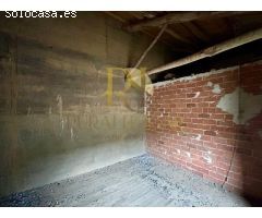 SANTIBAÑEZ DE LA ISLA: Gran casa con tejado completamente nuevo!!