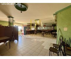 ¡Preciosa casa con negocio anexo en Cimanes De la Vega!