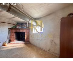 ¡Preciosa casa con negocio anexo en Cimanes De la Vega!