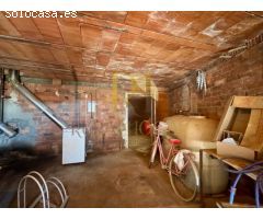 ¡Preciosa casa con negocio anexo en Cimanes De la Vega!