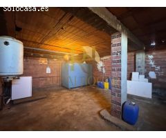 ¡Preciosa casa con negocio anexo en Cimanes De la Vega!