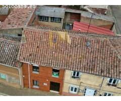 VALDEVIMBRE: Casa en el centro del pueblo!