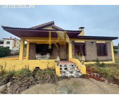 CALATAYUD: Gran chalet con mas de 800m2 de terreno!!