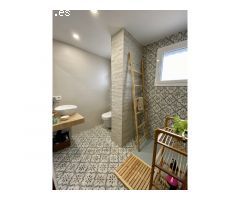 Apartamento totalmente reformado con piscina comunitaria