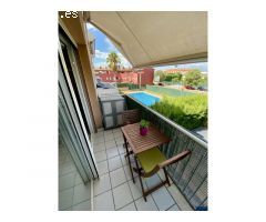 Piso para entrar a vivir, con piscina comunitaria, parking y trastero