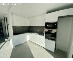 Casa de obra nueva con terraza privada ideal para familias