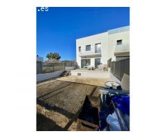 Casa de obra nueva con terraza privada ideal para familias