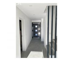 Casa de obra nueva con terraza privada ideal para familias