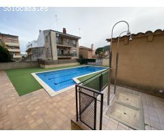 Piso céntrico exterior y con piscina comunitaria