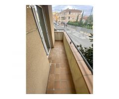 Piso céntrico exterior y con piscina comunitaria