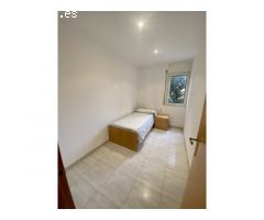 Piso céntrico exterior y con piscina comunitaria