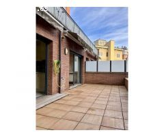 Piso con gran terraza privada y con opción de parking