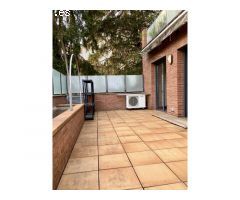 Piso con gran terraza privada y con opción de parking