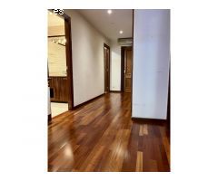 Piso con gran terraza privada y con opción de parking