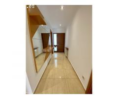Fantástica casa pareada con gran terraza de 100 m2