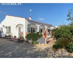 Casa con Piscina en Sucina
