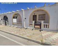 ¡Tu próxima inversión en Los Narejos! Vivienda con gran potencial a solo 15