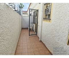 ¡Tu próxima inversión en Los Narejos! Vivienda con gran potencial a solo 15