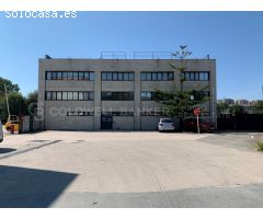 Nave Industrial con Oficinas, Parcela de 15.000 m2 - Única en Vigo