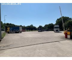 Nave Industrial con Oficinas, Parcela de 15.000 m2 - Única en Vigo