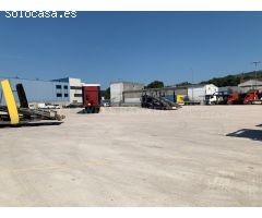 Nave Industrial con Oficinas, Parcela de 15.000 m2 - Única en Vigo