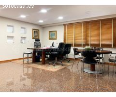 Nave Industrial con Oficinas, Parcela de 15.000 m2 - Única en Vigo