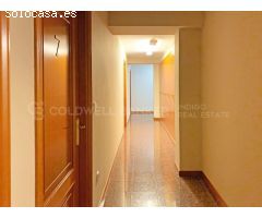 Nave Industrial con Oficinas, Parcela de 15.000 m2 - Única en Vigo
