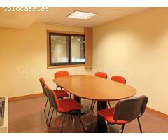 Nave Industrial con Oficinas, Parcela de 15.000 m2 - Única en Vigo