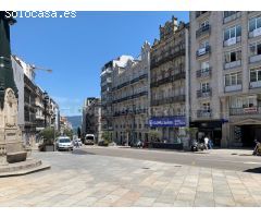 Emblemático Edificio en la Farola de Vigo, Rua Colon