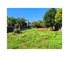Solar Urbano de 1.306 m2 con vivienda de 267m2 a restaurar en Playa De La Calzoa