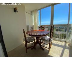 Acogedor y práctico apartamento en Playa de aro.