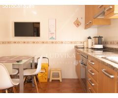 Oportunidad. Casa adosada duplex con piscina equipada en CALONGE.