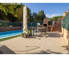 Oportunidad. Casa adosada duplex con piscina equipada en CALONGE.