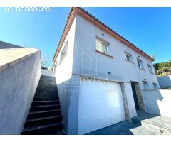 Chalet de Obra nueva moderna y vanguardista en Residencial Begur.