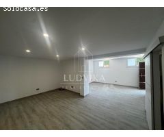 Chalet de Obra nueva moderna y vanguardista en Residencial Begur.