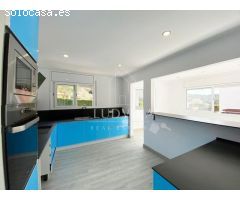 Chalet de Obra nueva moderna y vanguardista en Residencial Begur.