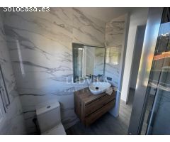 Chalet de Obra nueva moderna y vanguardista en Residencial Begur.