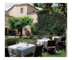 FANTASTICO RESTAURANTE-MASIA EN TRASPASO CON JARDIN